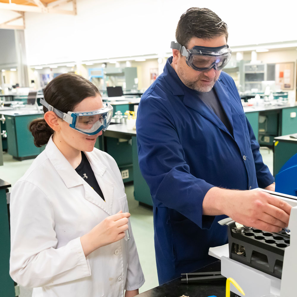 Neal Yakelis, Professor of Chemistry, during science summer research